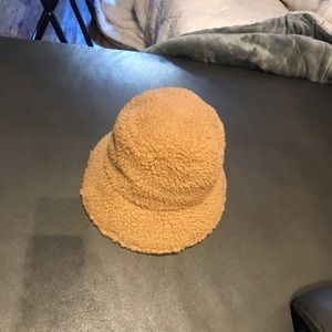 Sherpa bucket hat